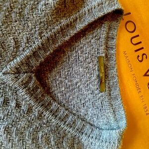 Louis Vuitton 100% cashmere hand made large knit v neck sweater